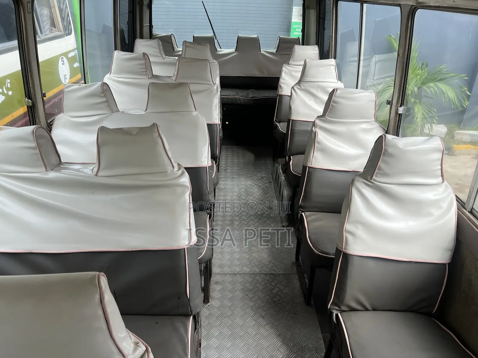 Toyota Coaster 1991 Red
