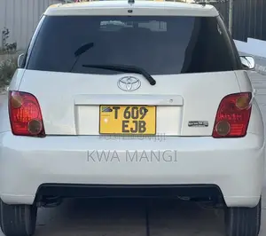 Toyota IST 2005 White