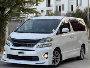 Toyota Vellfire 2012 White