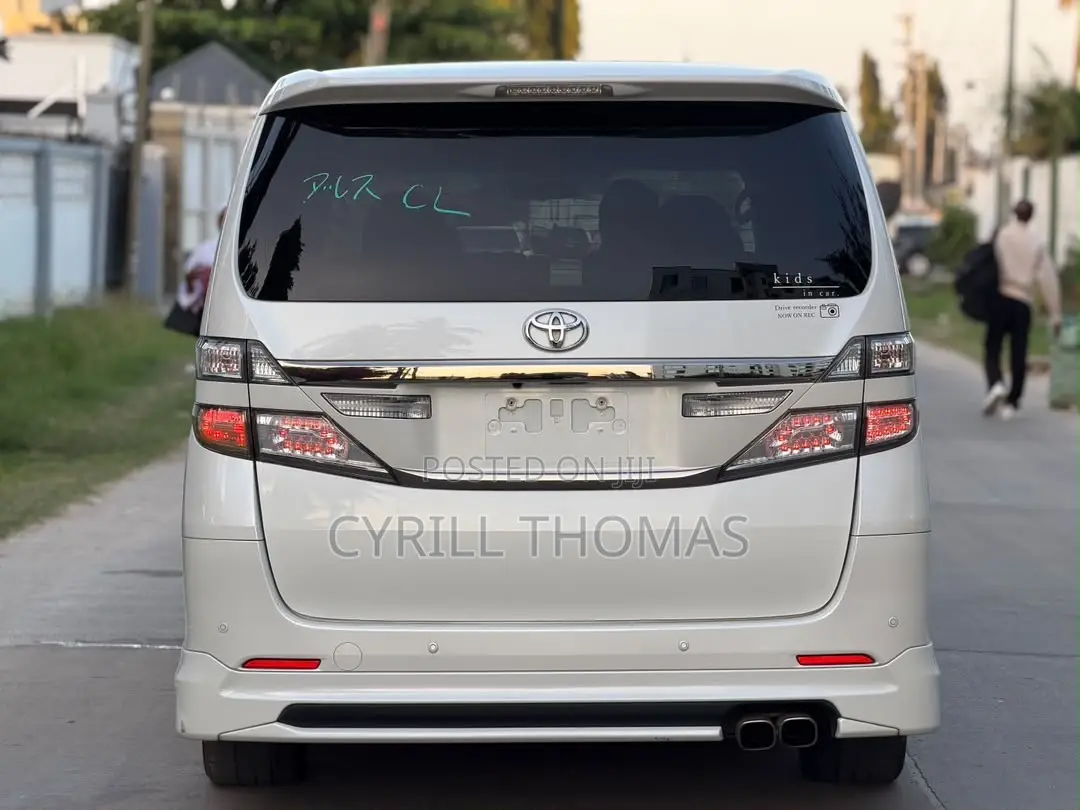 Toyota Vellfire 2012 White