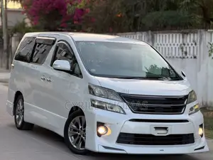 Toyota Vellfire 2012 White