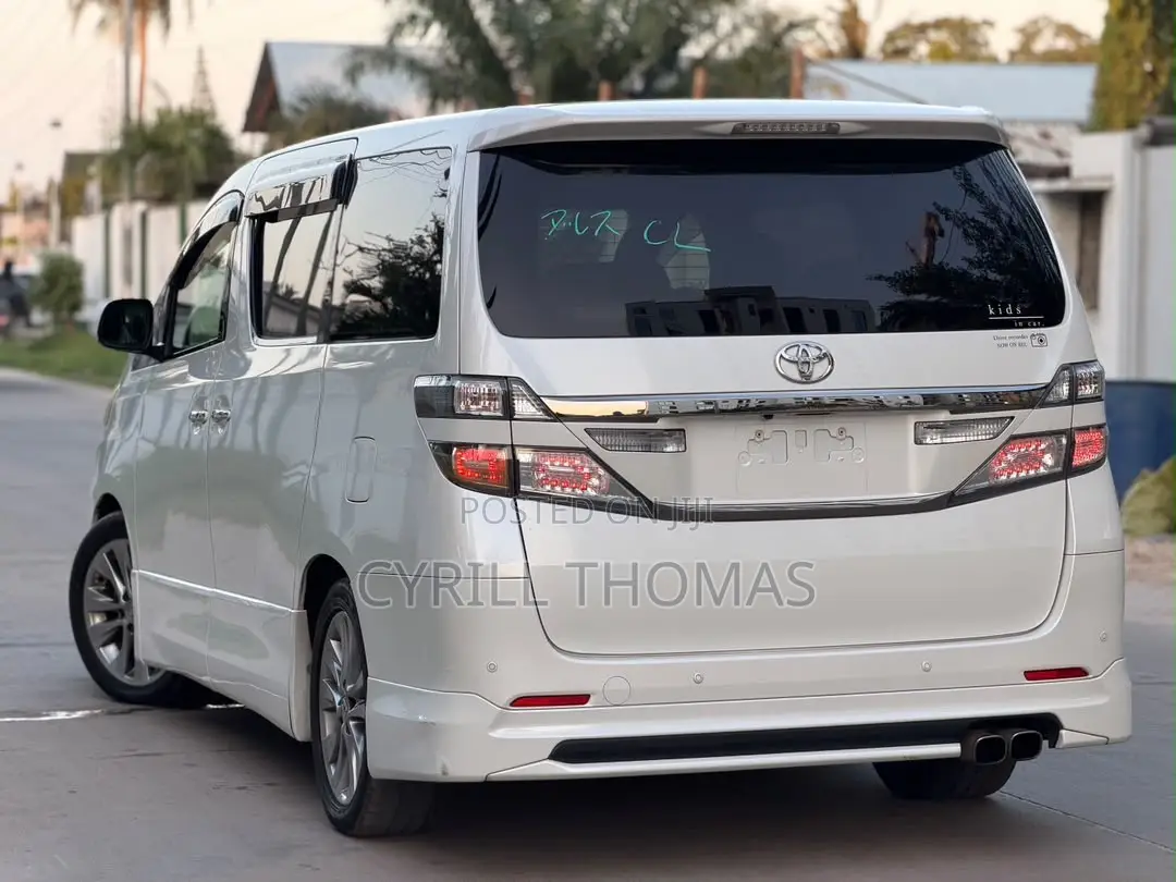Toyota Vellfire 2012 White
