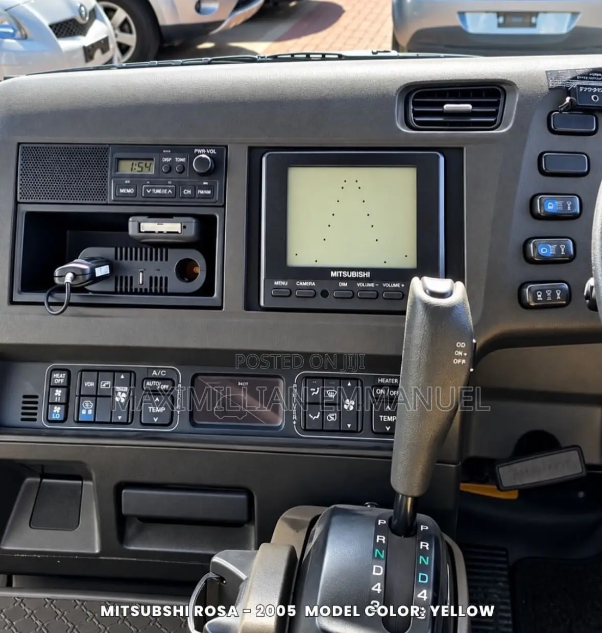 Mitsubishi Rosa 2005 Yellow