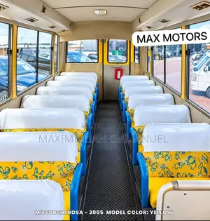 Mitsubishi Rosa 2005 Yellow