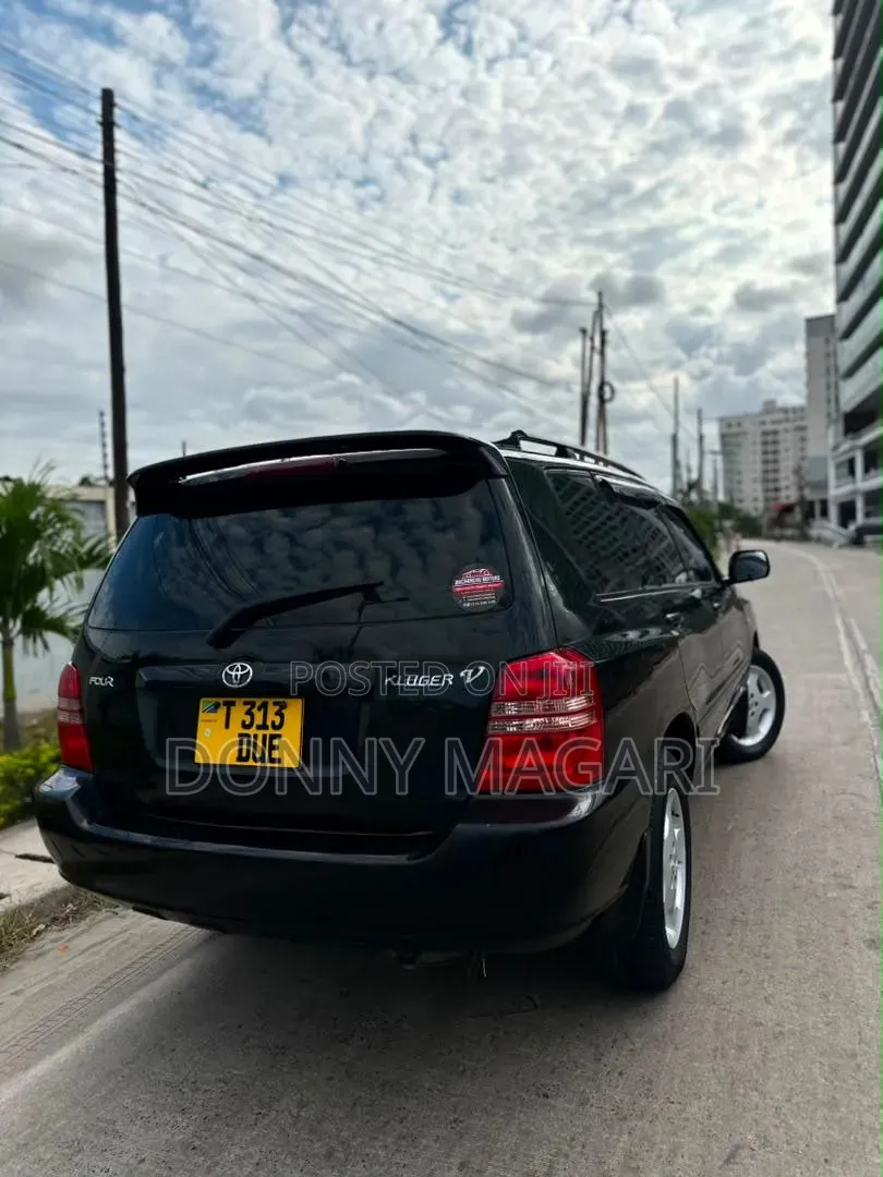 Toyota Kluger 2004 Black