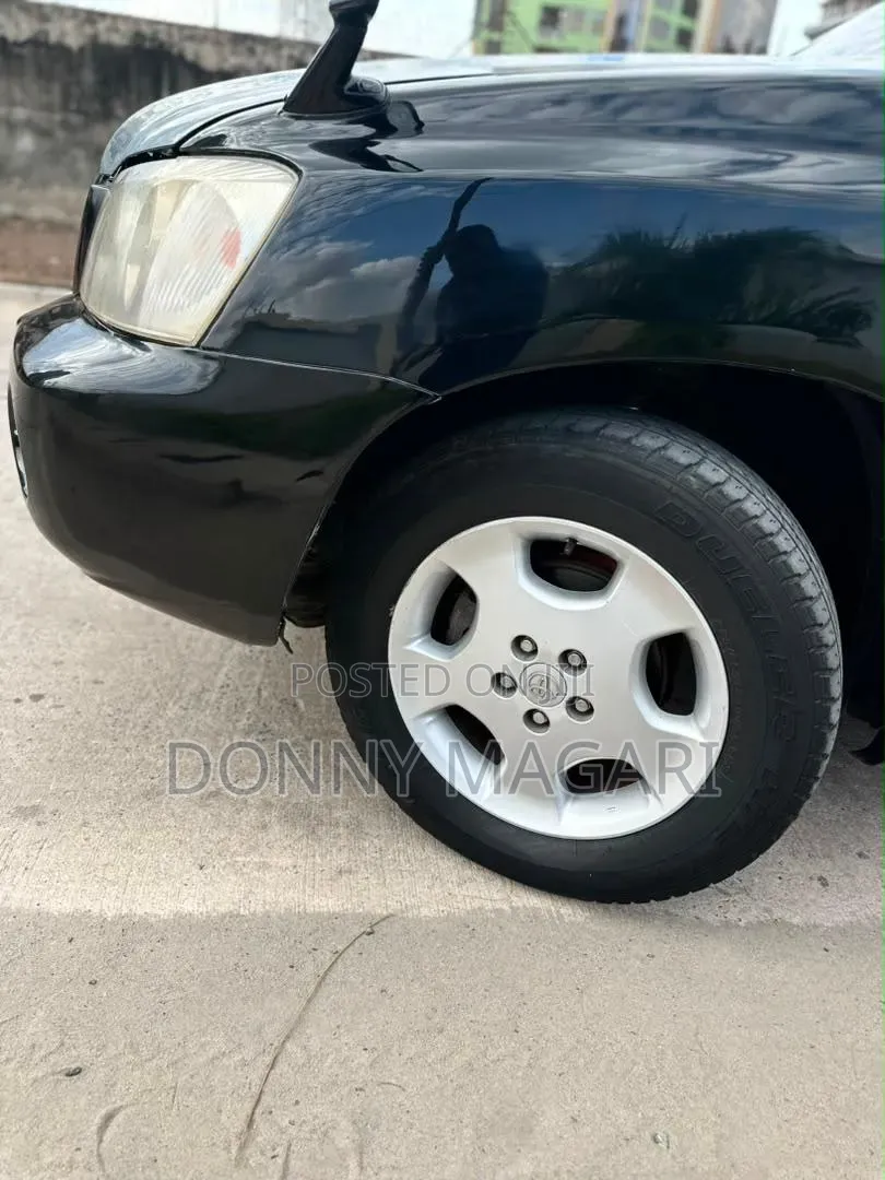 Toyota Kluger 2004 Black