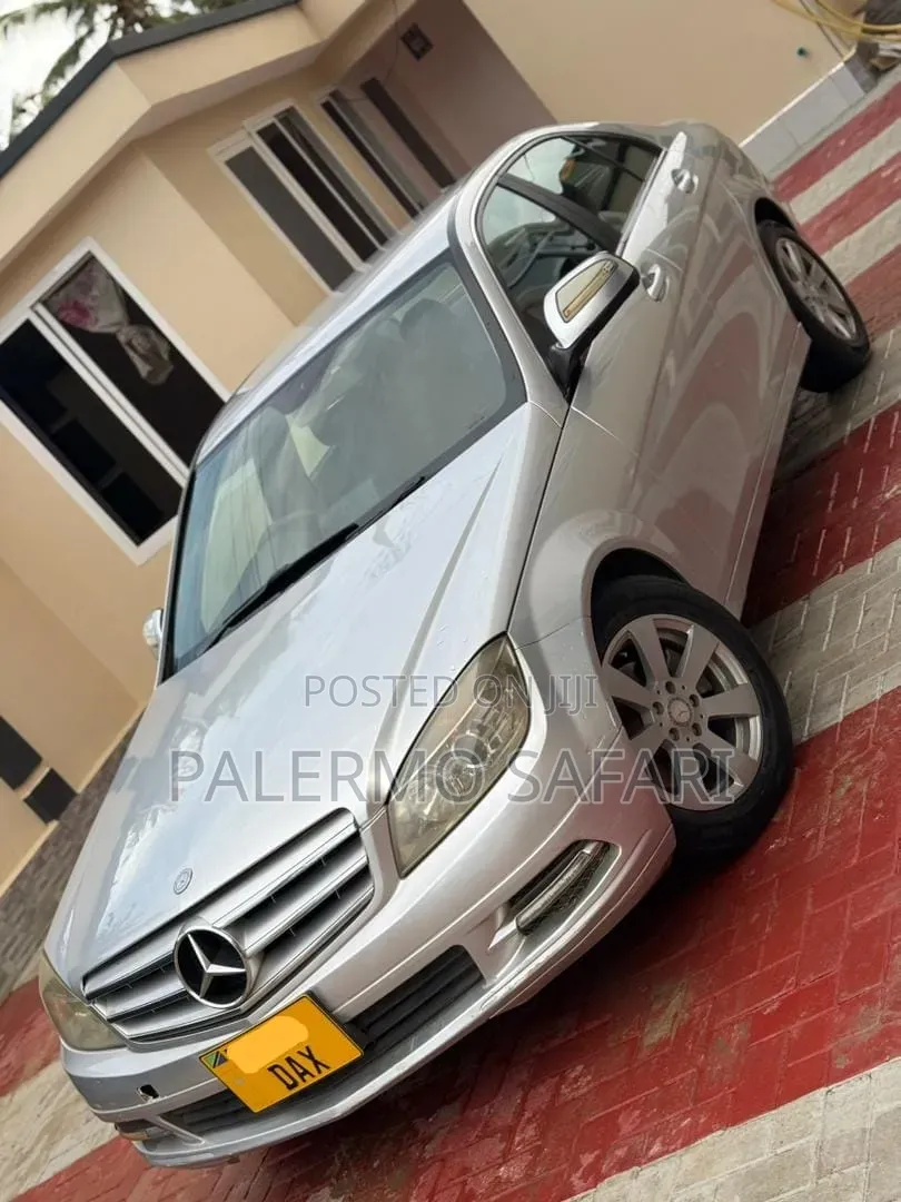 Mercedes-Benz C200 2007 Silver