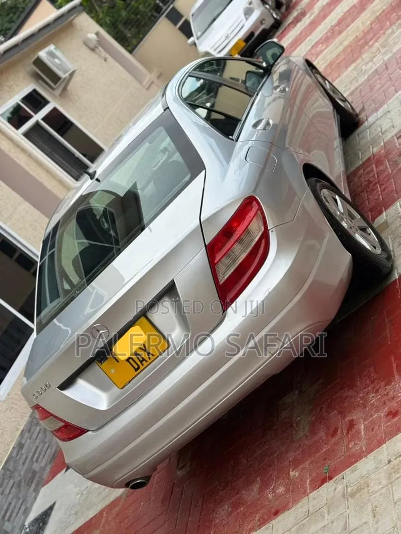 Mercedes-Benz C200 2007 Silver