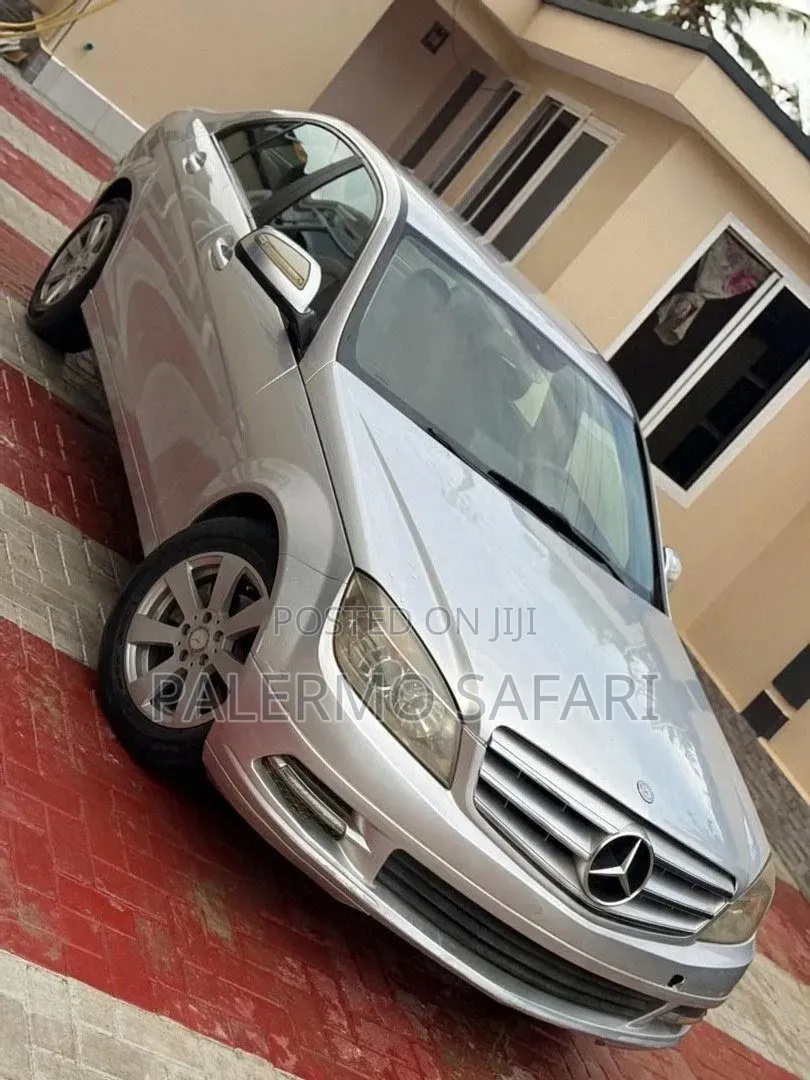 Mercedes-Benz C200 2007 Silver