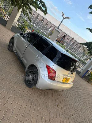Toyota IST 2003 Silver