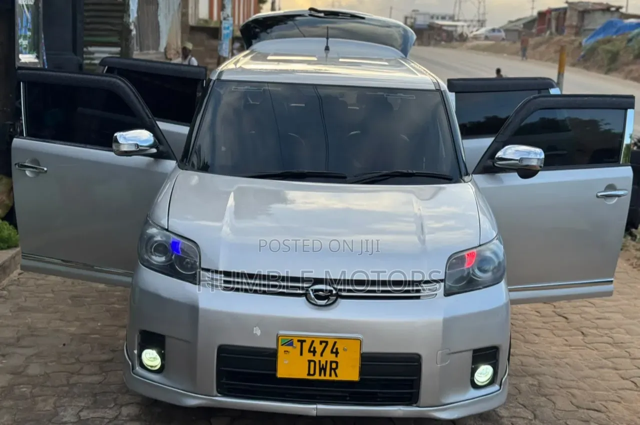 Toyota Corolla Rumion 2009 Silver