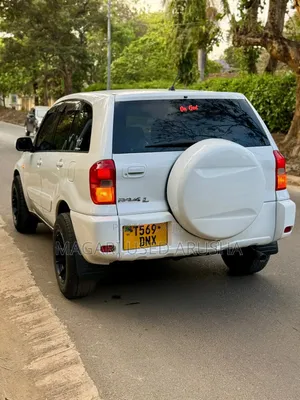 Toyota RAV4 2004 White