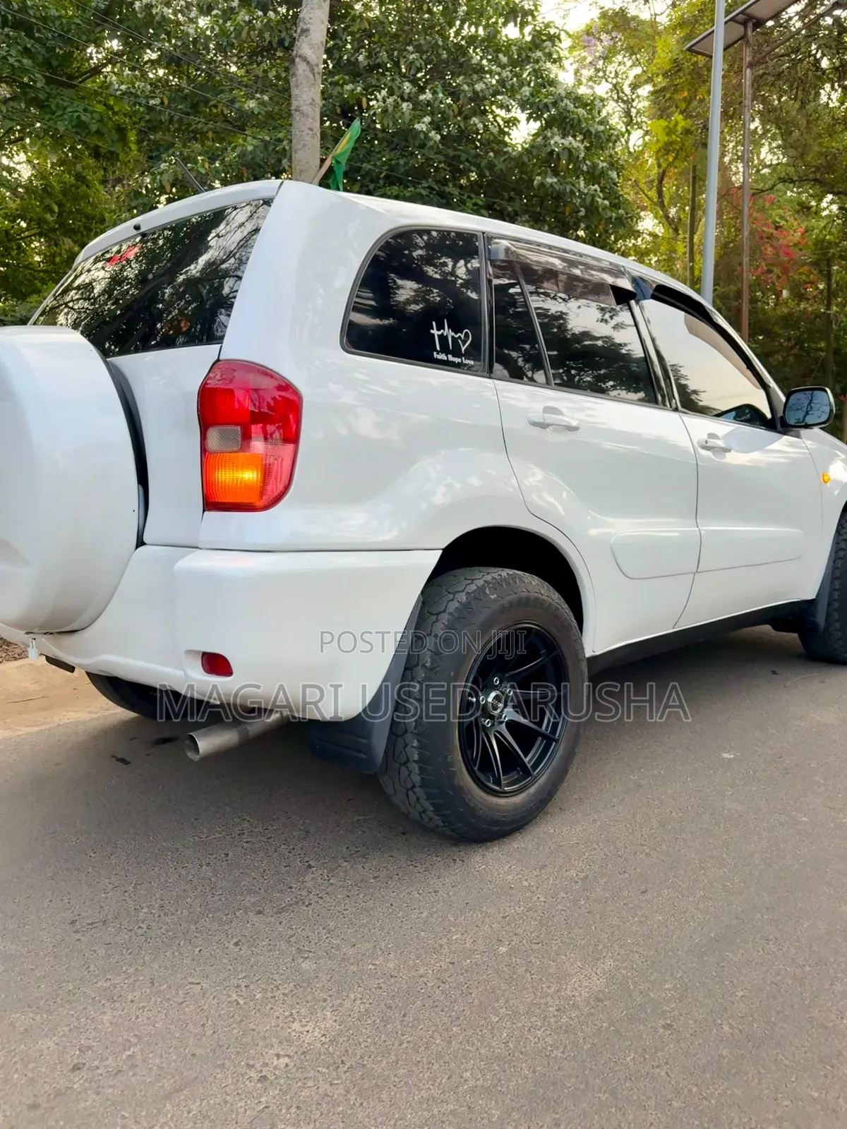 Toyota RAV4 2004 White