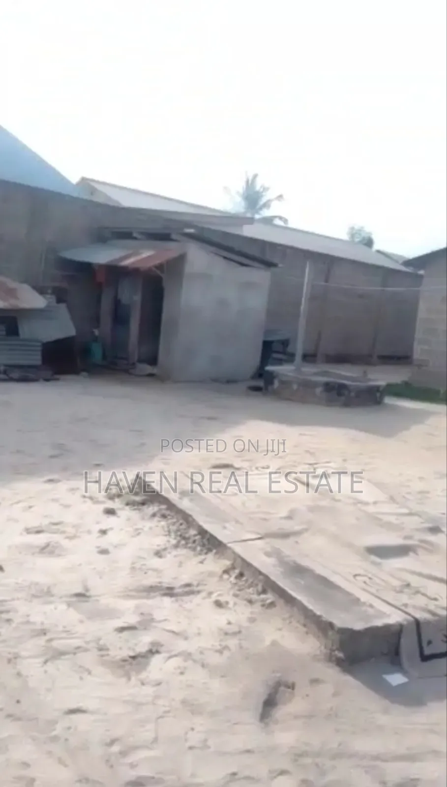 Yard Inauzwa Kigamboni Vijibweni