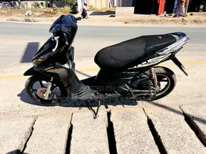Honda CG110 2020 Yellow