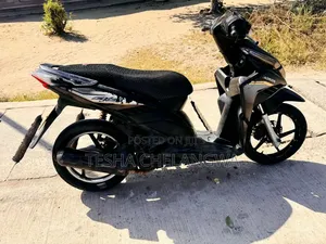 Honda CG110 2020 Yellow