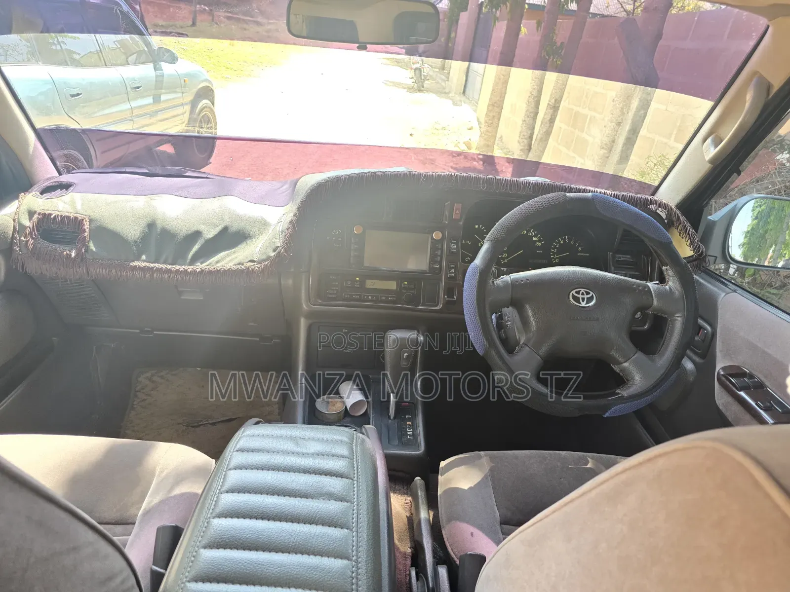 Toyota HiAce 2001 Silver
