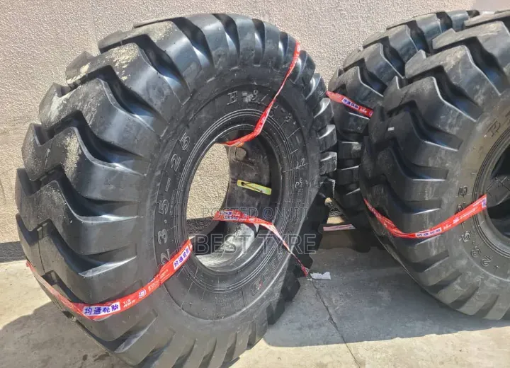 23.5-25 Sportrak Tyre