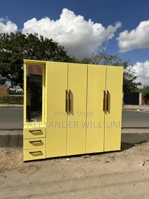 Kabati La Milango Minnie