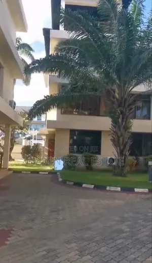 5bdrm Villa in Masaki for rent