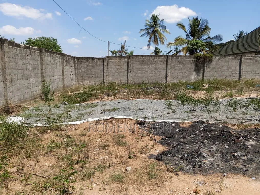 Eneo La Kibiashara Sqmita 2400 Linauzwa Milioni 200 Pugu Kigogo Fresh.