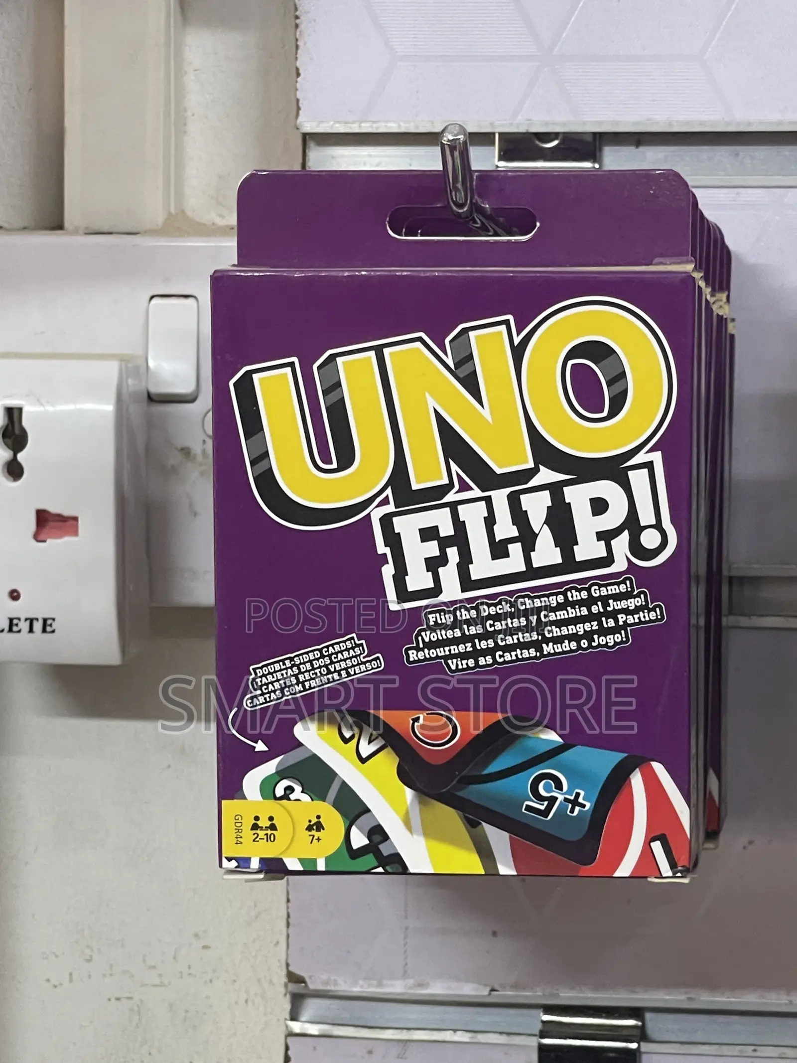 UNO FLIP! – Flip the Deck, Change the Game!