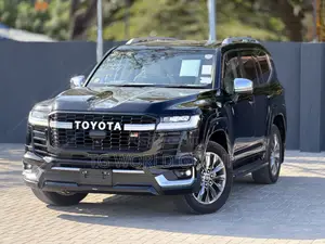 Toyota Land Cruiser LC300 2024 Black