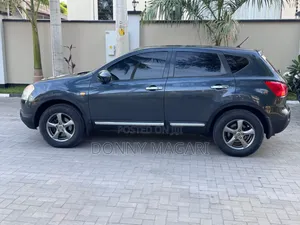 Nissan Dualis 2010 Gray