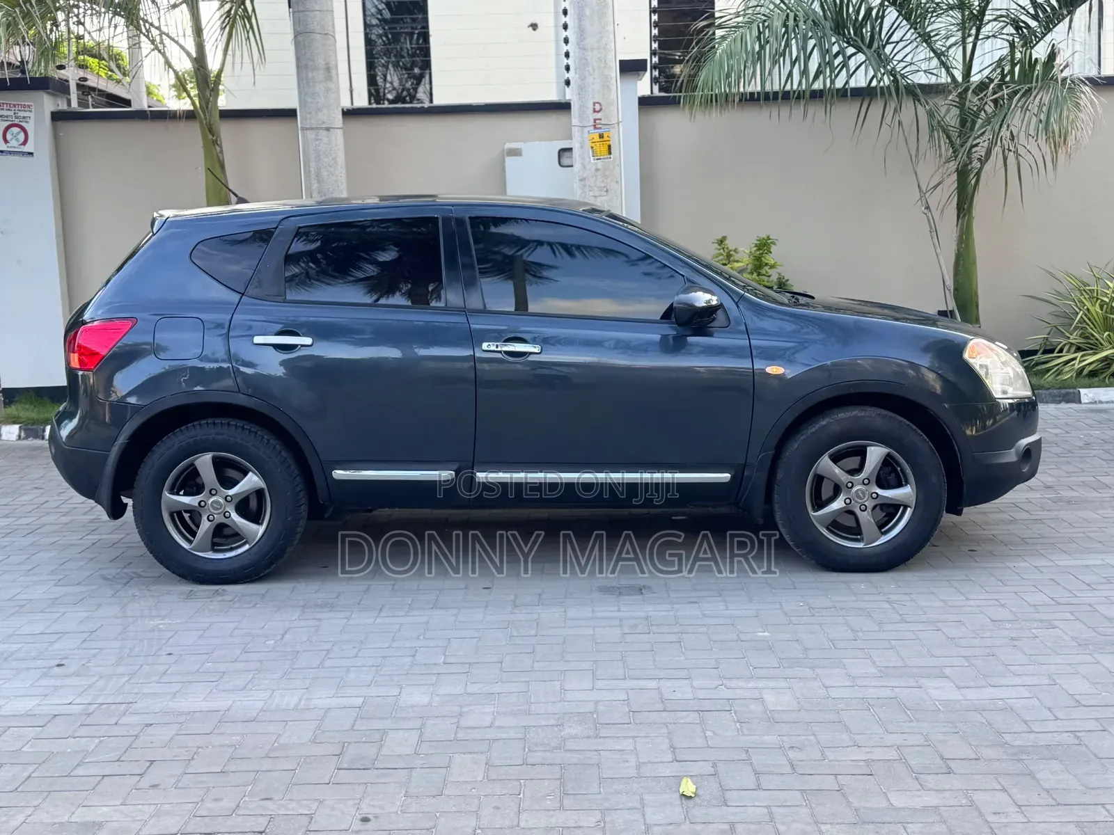 Nissan Dualis 2010 Gray