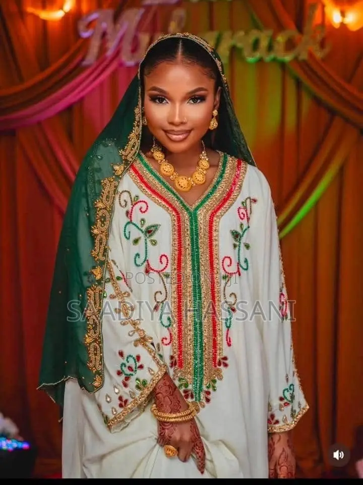 Wauzaji Wa Abaya/Nguo Za Maharusi Kutoka Dubai Na India