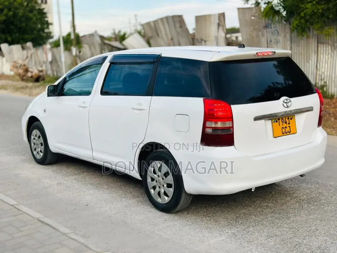 Toyota Wish 2005 White
