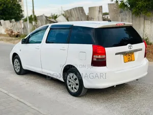 Toyota Wish 2005 White
