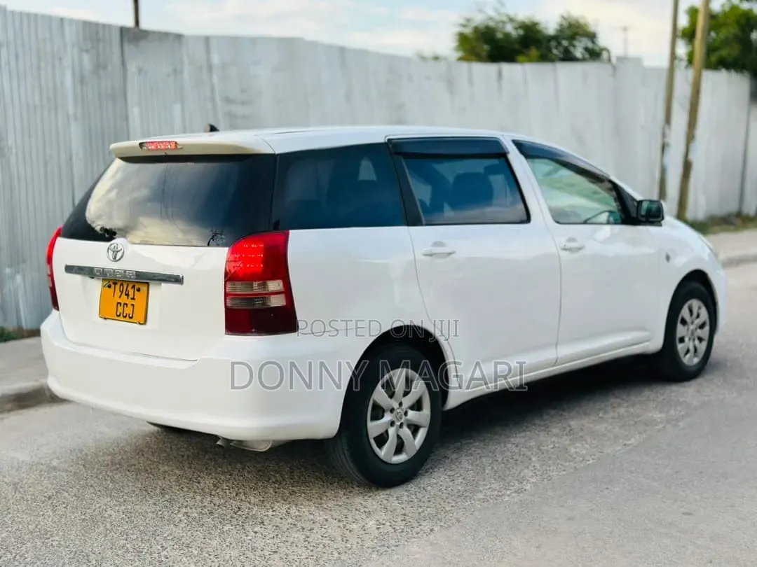 Toyota Wish 2005 White