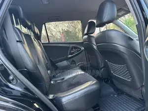 Toyota Vanguard 2011 Black