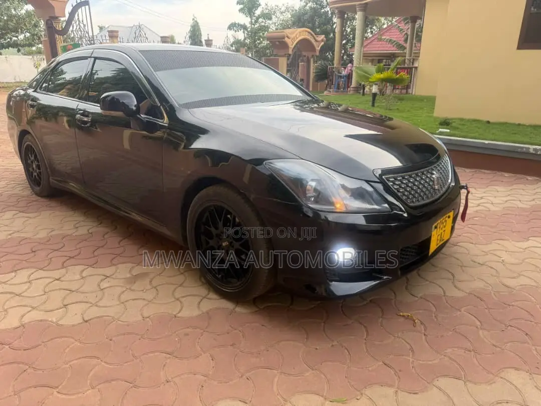 Toyota Crown 2009 Black