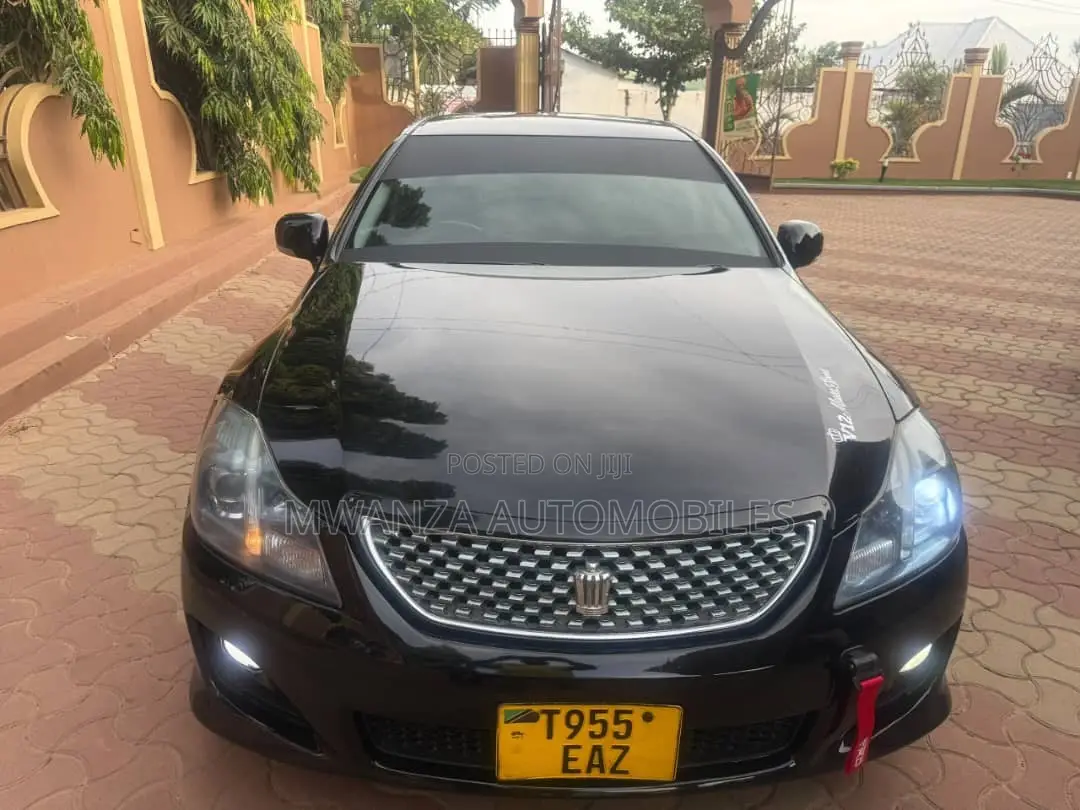 Toyota Crown 2009 Black