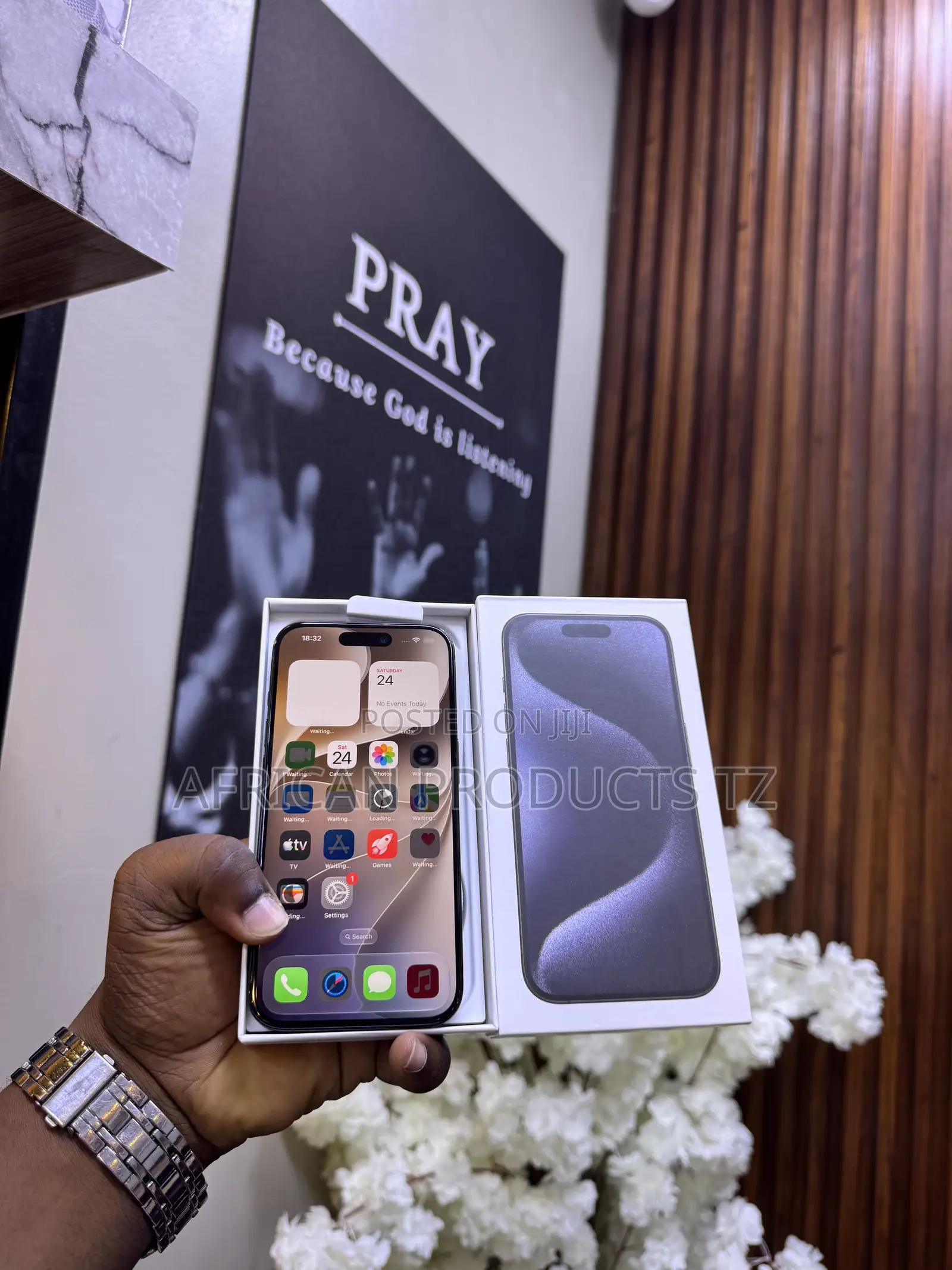 New Apple iPhone 15 Pro 256 GB Black