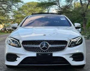 Mercedes-Benz E200 2017 Off white