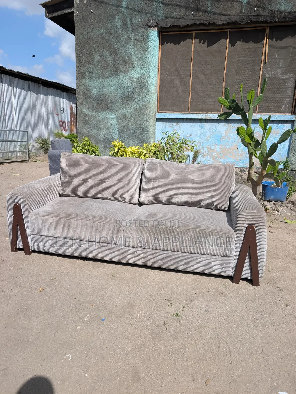 Sofa Ya Watu Wwawili Full Luxury Fiber and Spring