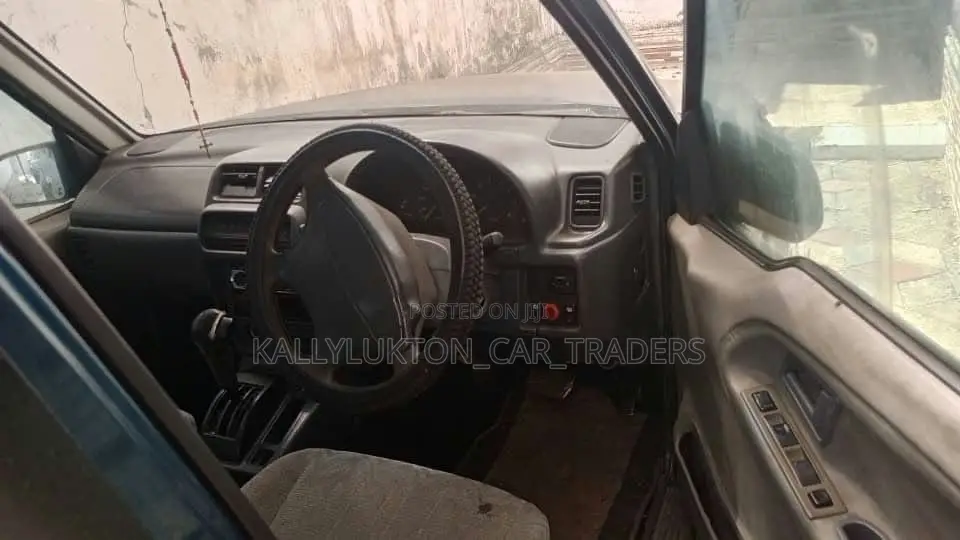 Suzuki Escudo 2005 Blue