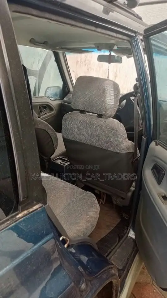 Suzuki Escudo 2005 Blue