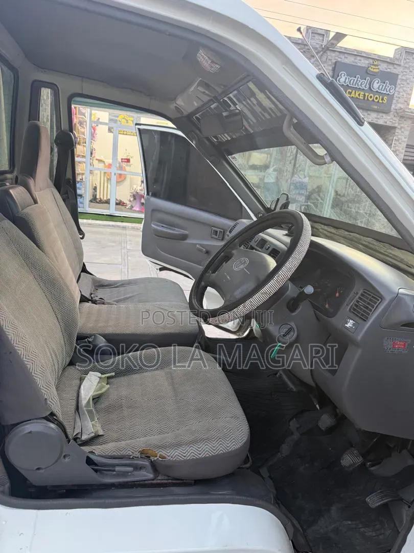 Toyota TownAce 2005 White