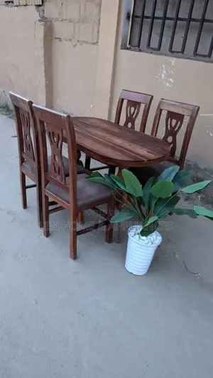 Dinning Set 4 Chairs Very Clean and Luxury