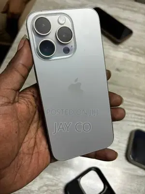 Apple iPhone 15 Pro 128 GB Gray