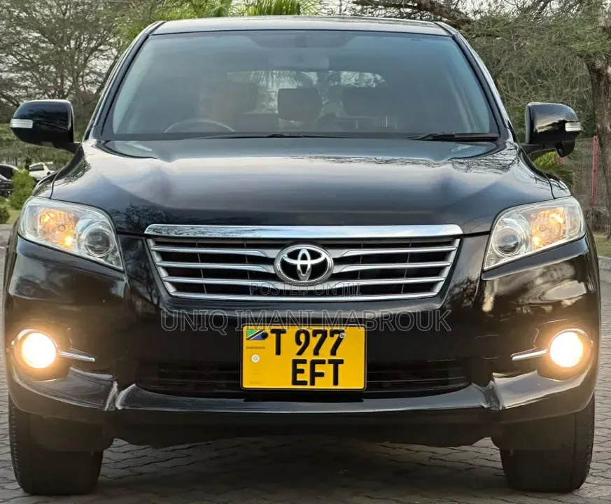 Toyota Vanguard 2011 Black