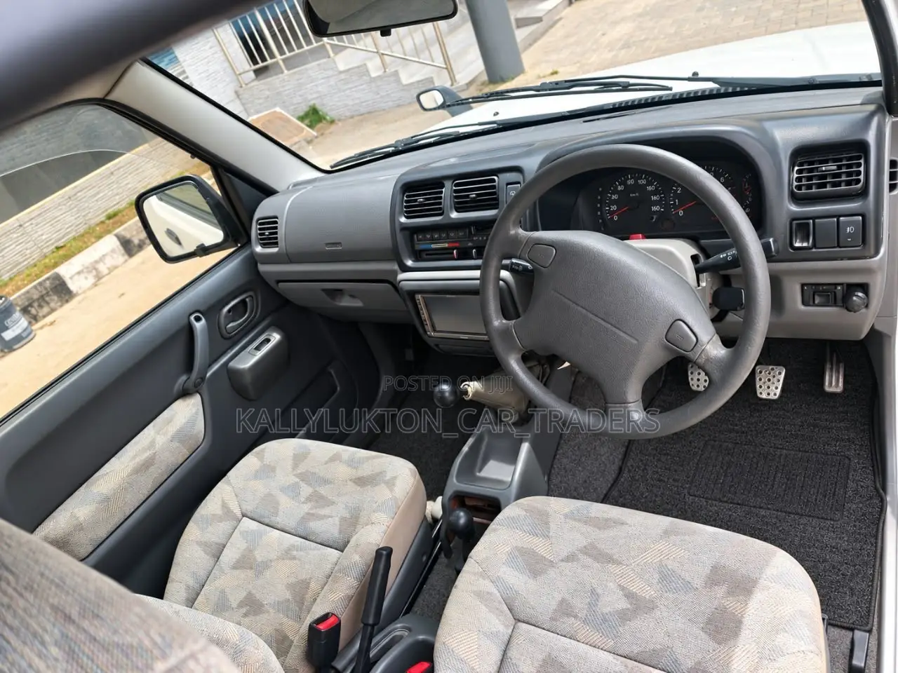 Suzuki Jimny 2000 White