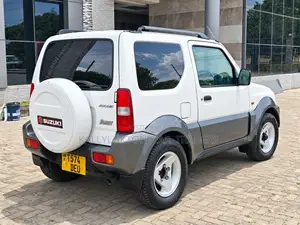 Suzuki Jimny 2000 White
