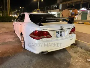 Toyota Crown 2009 White