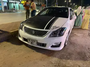Toyota Crown 2009 White