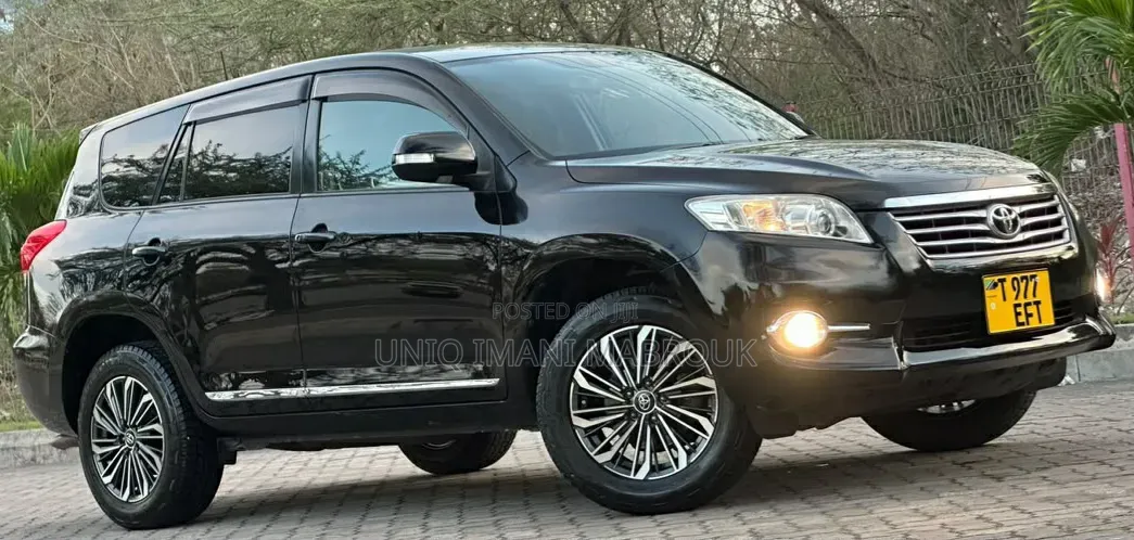 Toyota Vanguard 2011 Black